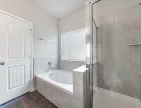 22015 Sovereign Hts Ln. in Houston, TX - Building Photo - Building Photo