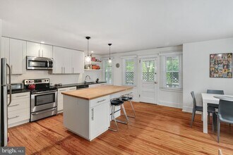 1105 Youngs Ford Rd in Gladwyne, PA - Foto de edificio - Building Photo