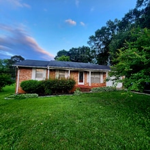 203 Fleming Dr in Anderson, SC - Foto de edificio - Building Photo