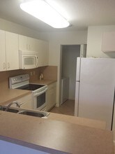 6549 Diamond Springs Terrace-Unit -2002 in West Palm Beach, FL - Building Photo - Building Photo