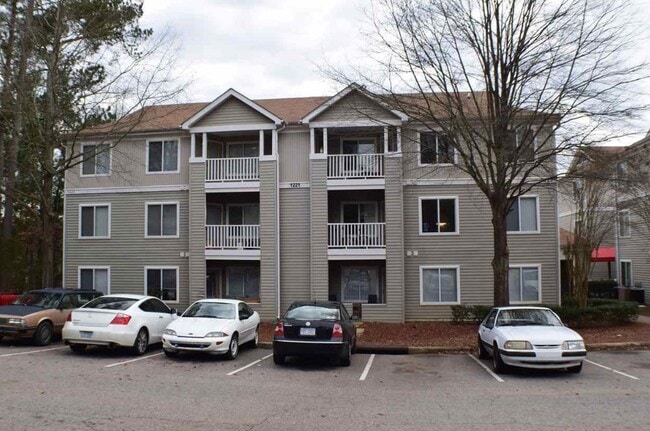 1221 University Ct, Unit 202A in Raleigh, NC - Building Photo - Building Photo