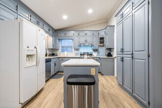 702 Chambers Dr NE in Huntsville, AL - Building Photo - Building Photo