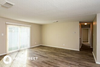 10126 Bastrop Creek in San Antonio, TX - Building Photo - Building Photo