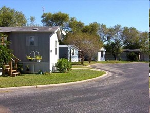 Holiday Acres Mobile Home Estates in Victoria, TX - Building Photo - Building Photo