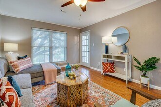 4159 Steck Ave in Austin, TX - Building Photo - Building Photo