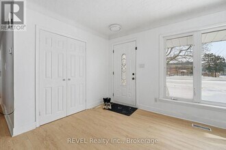 10 Redwood Ave in St Catharines, ON - Building Photo - Building Photo