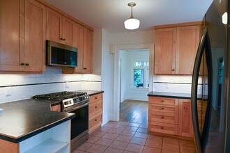 1921 E Lynn St in Seattle, WA - Building Photo - Building Photo