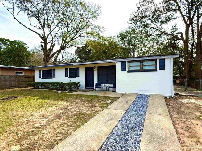 925 Twinbrook Ave in Pensacola, FL - Building Photo - Building Photo