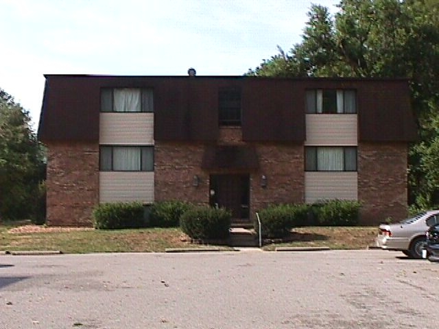 19 Nottingham Ln in Belleville, IL - Foto de edificio