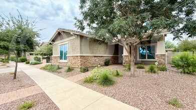 10463 E Sanger Ave in Mesa, AZ - Foto de edificio - Building Photo