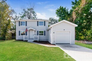 2852 Nassau St in Sarasota, FL - Building Photo