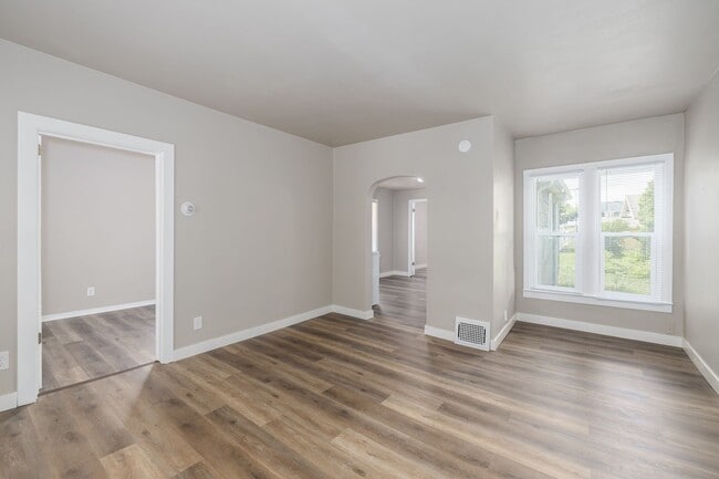 property at 220 4th St