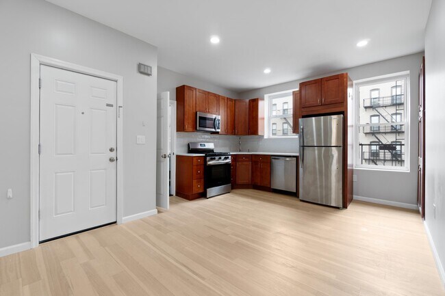 916 Willow Ave in Hoboken, NJ - Building Photo - Building Photo