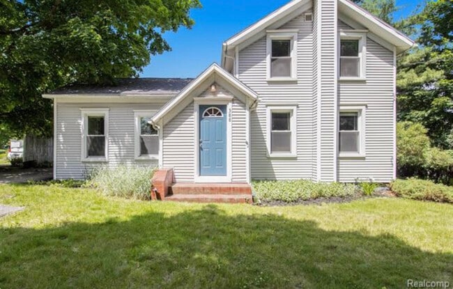 388 Hillsdale St in Hillsdale, MI - Building Photo - Building Photo