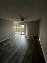 2435 W 227th St, Unit B in Torrance, CA - Foto de edificio - Building Photo