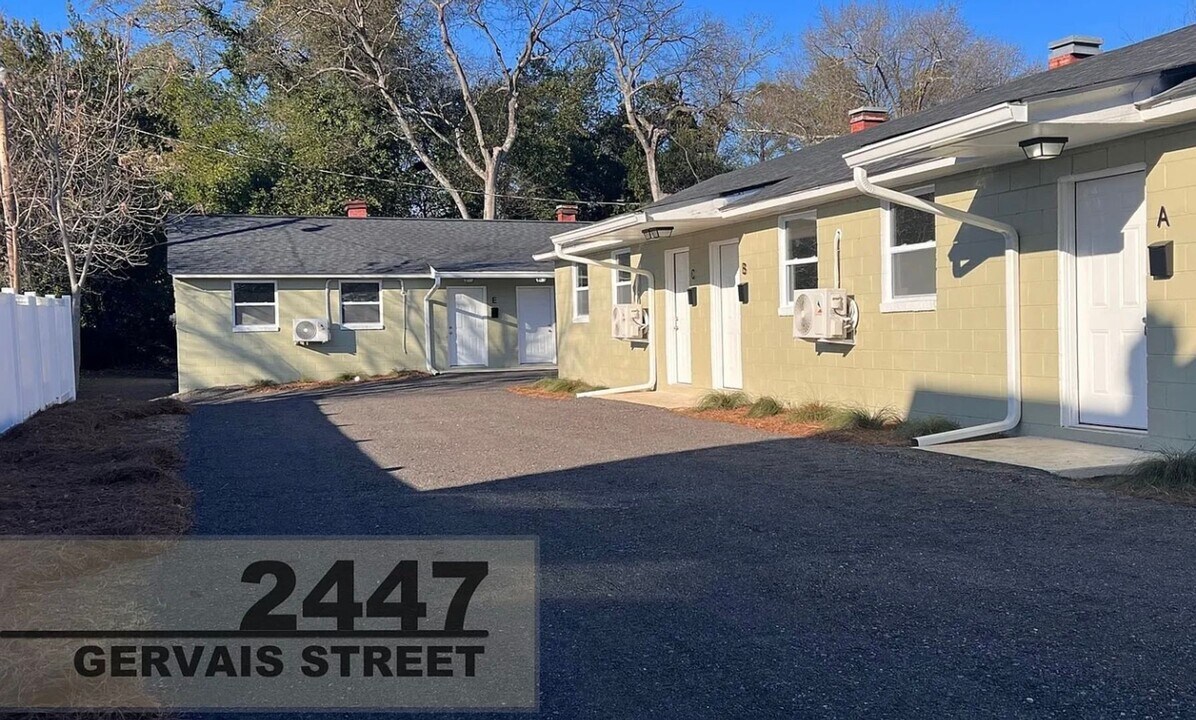 2447 Gervais St in Columbia, SC - Foto de edificio