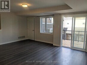 127 Anthracite Private in Ottawa, ON - Building Photo - Building Photo