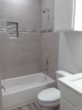 518 Carlisle Ave-Unit -1 in Edinburg, TX - Building Photo - Building Photo