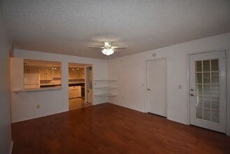 8246 Fairways Cir in Ocala, FL - Building Photo - Building Photo