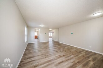 8230 Ossian Ct in Indianapolis, IN - Building Photo - Building Photo