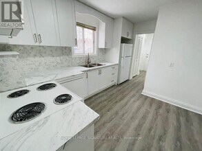 71 Shangarry Dr in Toronto, ON - Building Photo - Building Photo