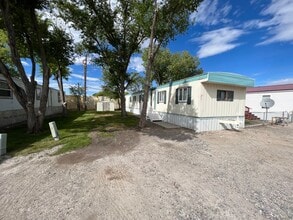 300 Linda Lee Rd in Riverton, WY - Building Photo - Building Photo