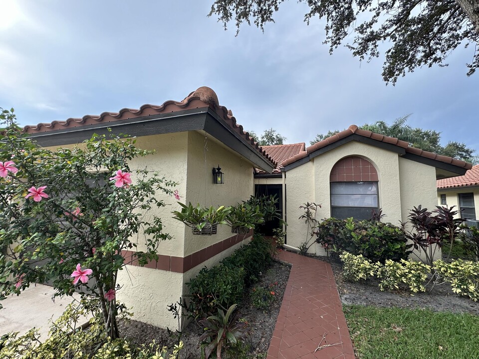 5815 Brook Bound Ln in Boynton Beach, FL - Building Photo