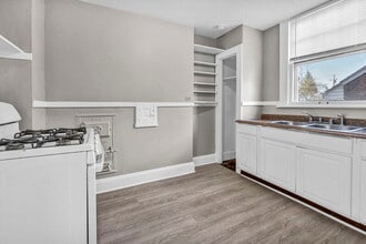 1724 Preyer Ave in Cleveland Heights, OH - Building Photo - Building Photo