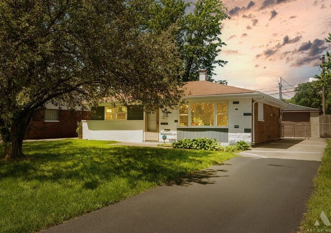 property at 1486 Burnham Ave