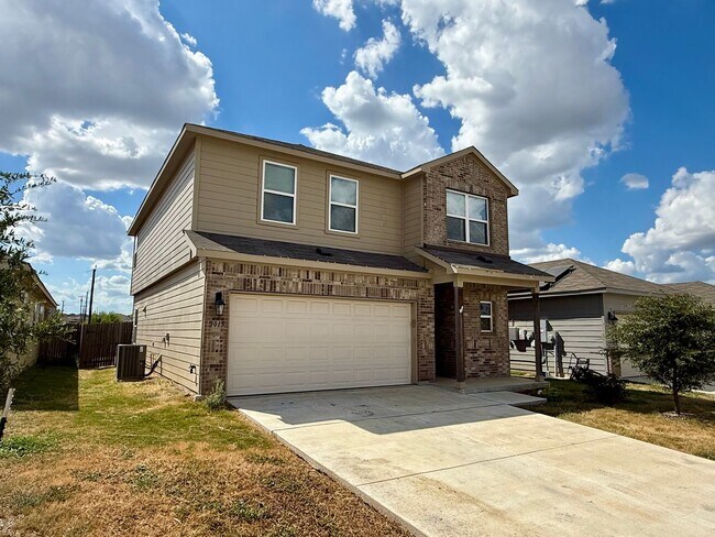 3015 Laguna Clfs in Converse, TX - Building Photo - Building Photo