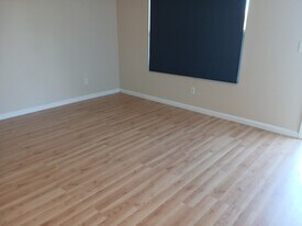 1009 Briarwood Rd in Carterville, IL - Building Photo