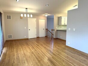 809 Spring Creek Ct in Elk Grove Village, IL - Building Photo - Building Photo