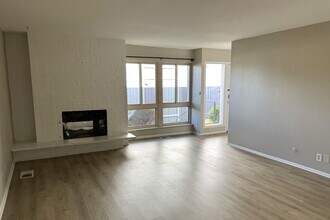 6495 E Happy Canyon Rd in Denver, CO - Building Photo - Building Photo
