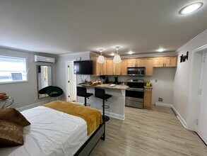 French Quarter Apartments in Atlanta, GA - Building Photo - Building Photo
