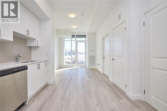 461 Green Rd in Hamilton, ON - Building Photo - Building Photo