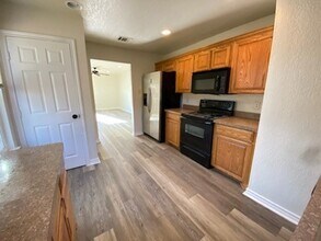 514 Euclid St in Cleburne, TX - Building Photo - Building Photo