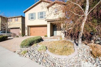 2075 Echo Valley Pkwy in Reno, NV - Foto de edificio - Building Photo