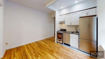 415 E 73rd St in New York, NY - Building Photo
