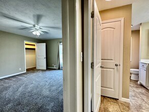 302 Bluebird Ct in Lebanon, MO - Building Photo - Building Photo