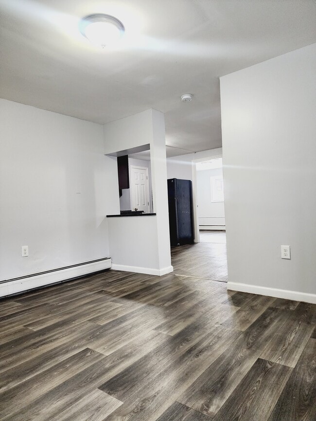 98 Old Bergen Rd, Unit G in Jersey City, NJ - Foto de edificio - Building Photo