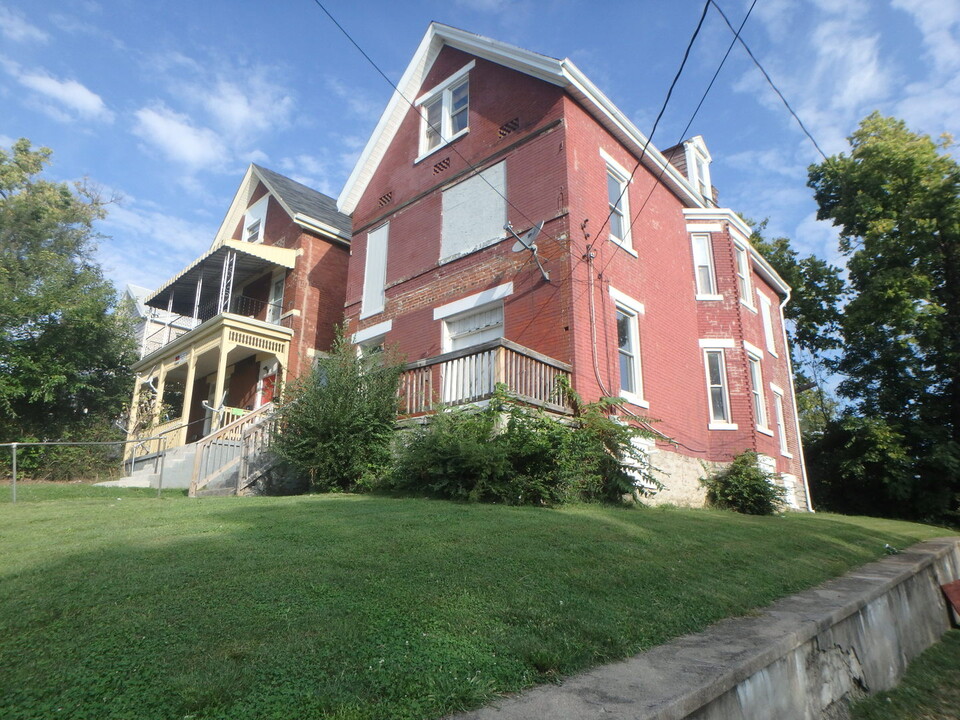 530 Ridgeway Ave-Unit -1 in Cincinnati, OH - Building Photo