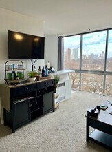 1555 N Dearborn Pkwy in Chicago, IL - Building Photo - Building Photo