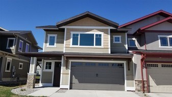 2633 Park Creek Ave in Bozeman, MT - Building Photo