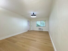 2815 NE 33rd Ave in Fort Lauderdale, FL - Foto de edificio - Building Photo