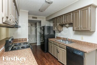 818 Sandalwood Ln in Arlington, TX - Building Photo - Building Photo