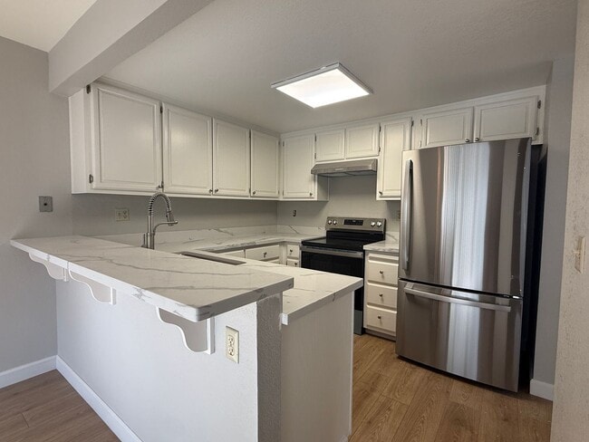 property at 744 Creekland Cir
