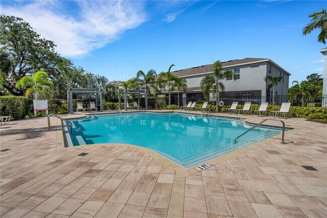 8649 Daydream St in Sarasota, FL - Building Photo - Building Photo