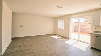 2129 Shady Tree Cir in Roseville, CA - Building Photo - Building Photo