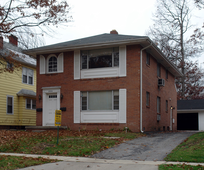 2524 Berdan Ave in Toledo, OH - Foto de edificio