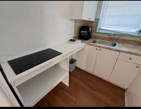 6949 Byron Ave in Miami Beach, FL - Building Photo - Building Photo